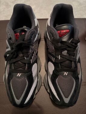 New Balance 9060 Men’s Black and Gray Athletic Sneakers